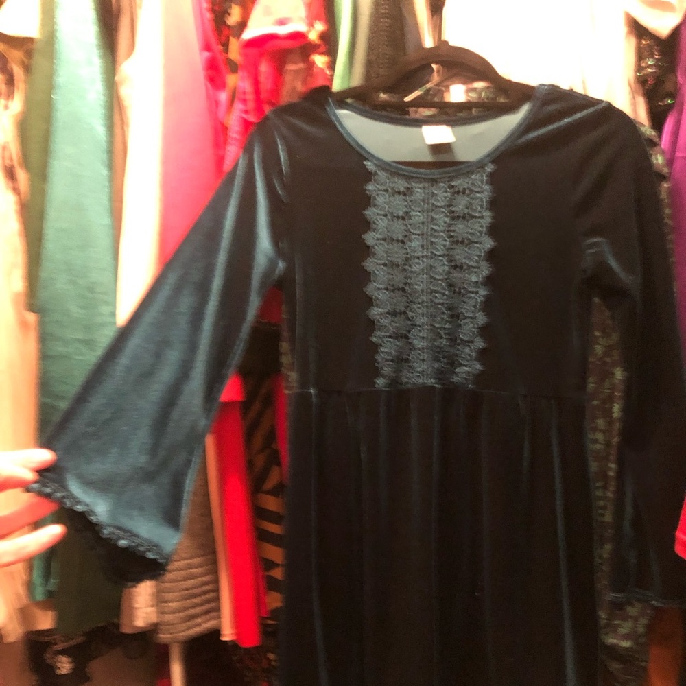 Girls teal velvet dress
